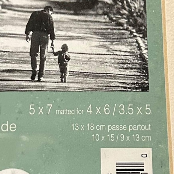 Four Photo Frames - Picture 4 of 4